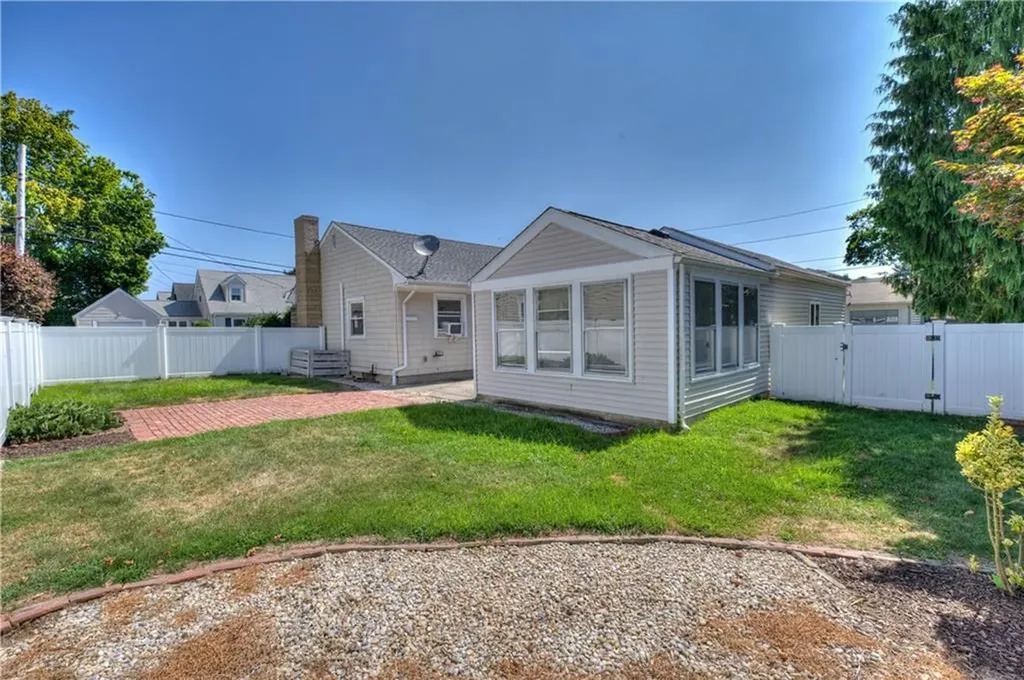 82 Garland Avenue Cranston RI 02910