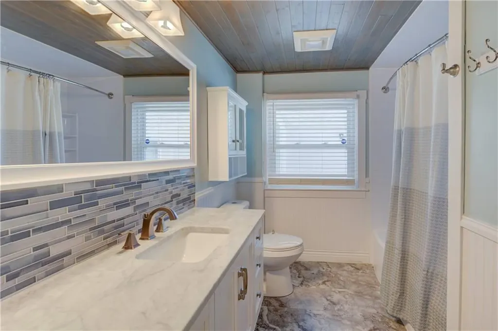 82 Garland Avenue Cranston RI 02910