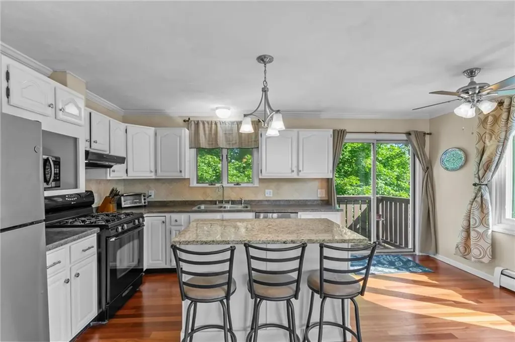 81 Pender Avenue Warwick RI 02889