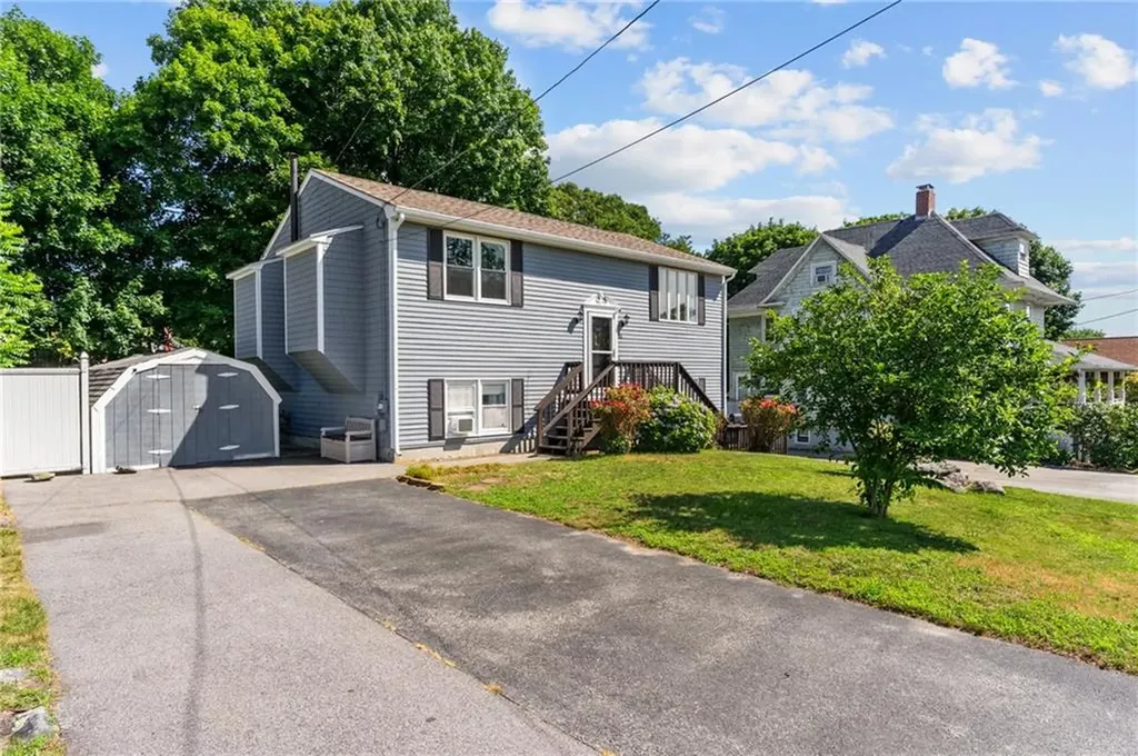 81 Pender Avenue Warwick RI 02889