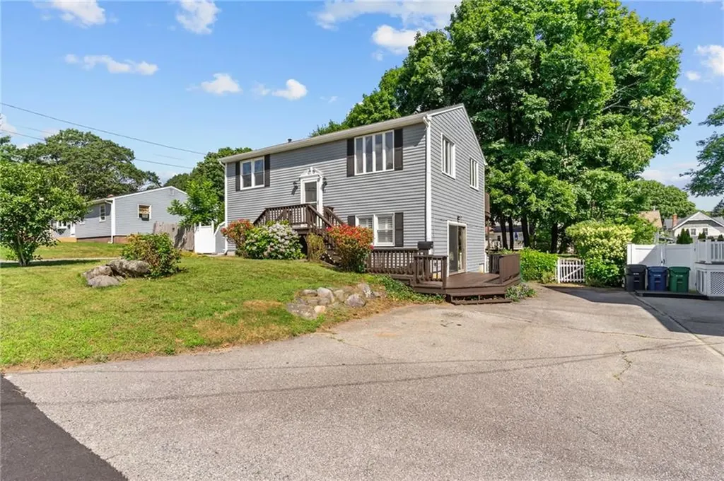 81 Pender Avenue Warwick RI 02889