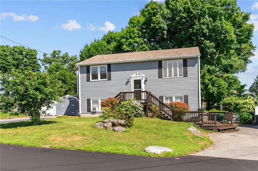 81 Pender Avenue Warwick RI 02889