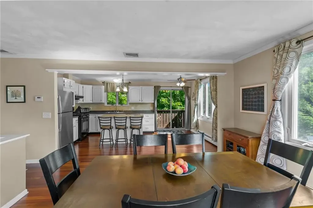81 Pender Avenue Warwick RI 02889