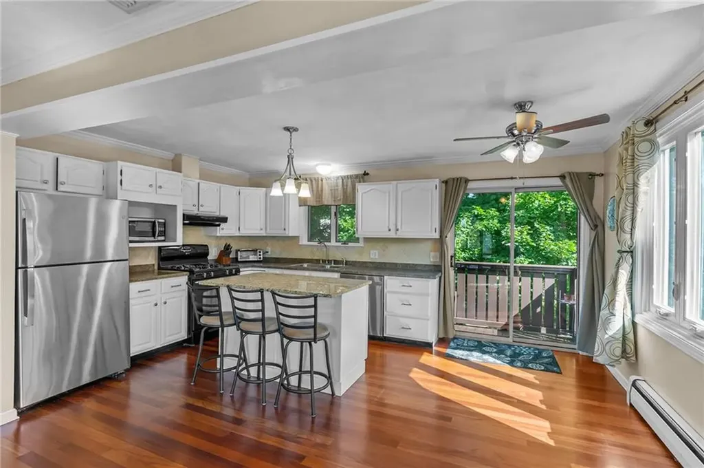 81 Pender Avenue Warwick RI 02889