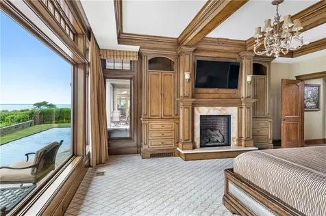 272 Carnegie Harbor Drive Portsmouth RI 02871