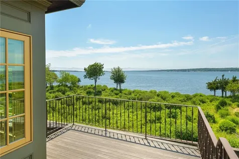 272 Carnegie Harbor Drive Portsmouth RI 02871