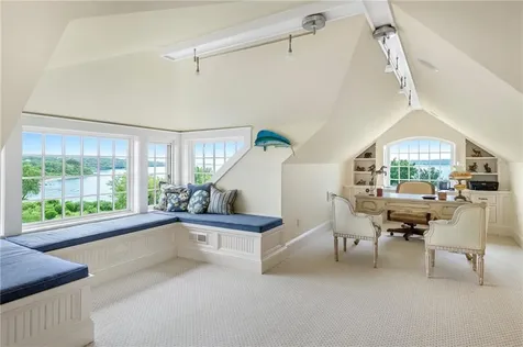 272 Carnegie Harbor Drive Portsmouth RI 02871