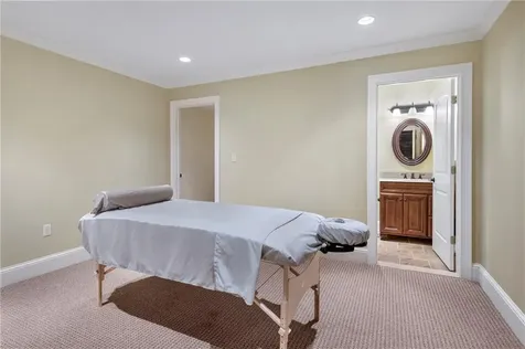 272 Carnegie Harbor Drive Portsmouth RI 02871