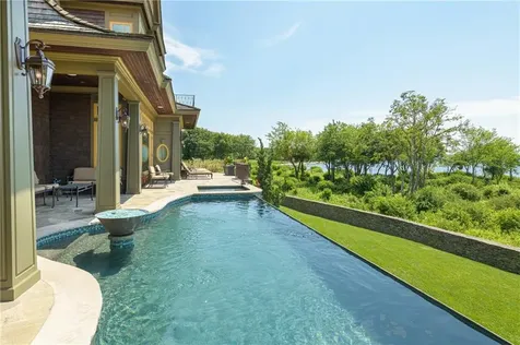 272 Carnegie Harbor Drive Portsmouth RI 02871