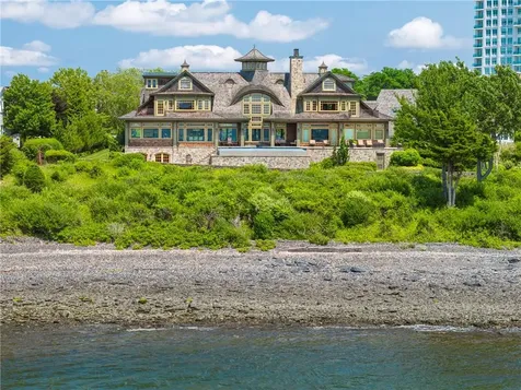 272 Carnegie Harbor Drive Portsmouth RI 02871