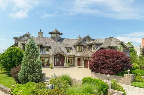 272 Carnegie Harbor Drive Portsmouth RI 02871