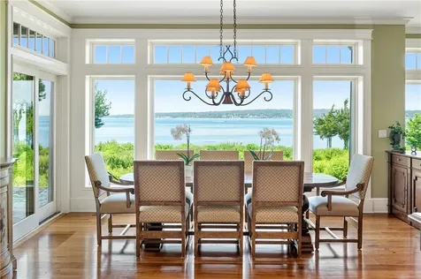 272 Carnegie Harbor Drive Portsmouth RI 02871