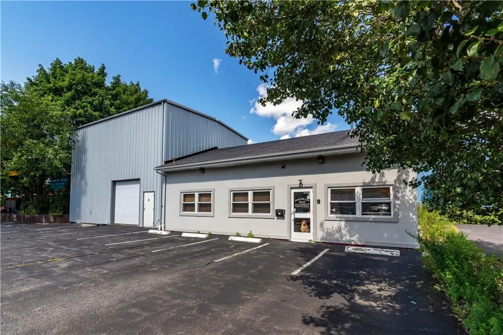 33 Alfred Street Warwick RI 02889