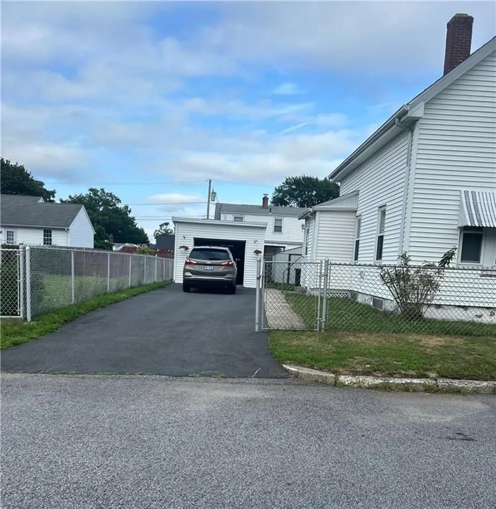 37 Julian Street Pawtucket RI 02861