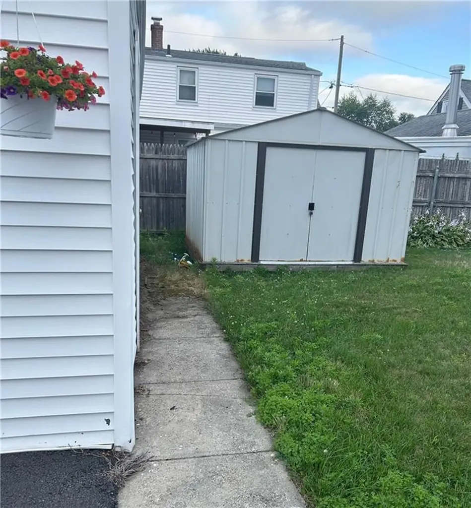 37 Julian Street Pawtucket RI 02861