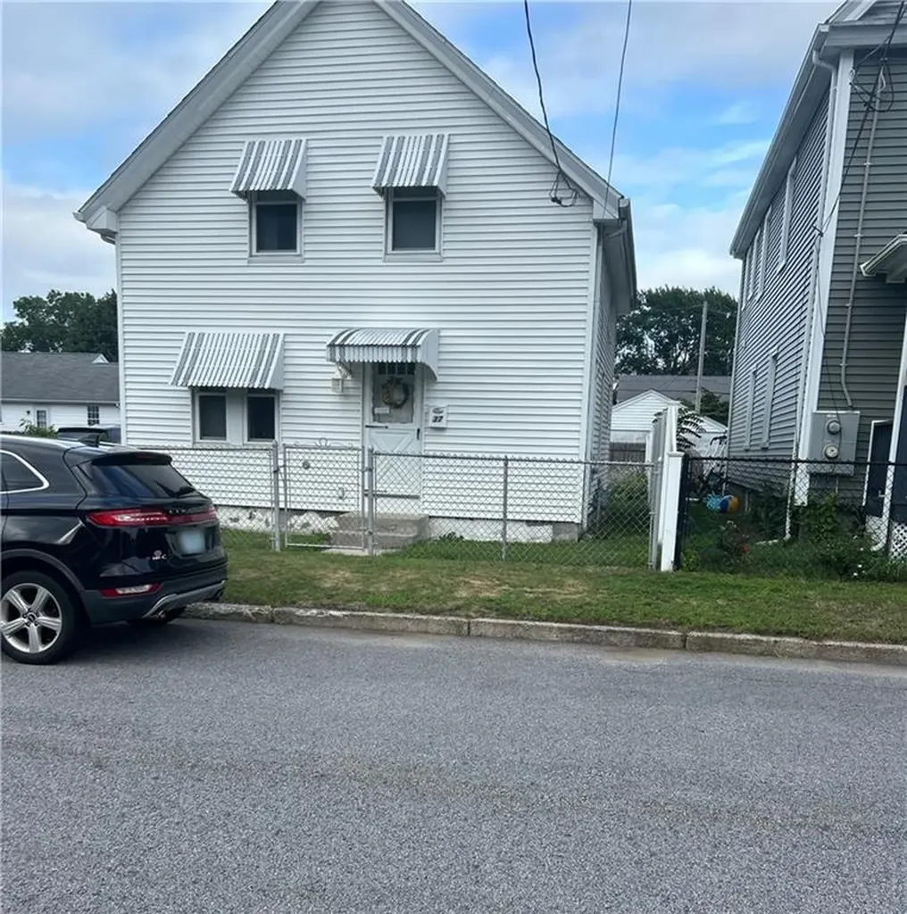 37 Julian Street Pawtucket RI 02861