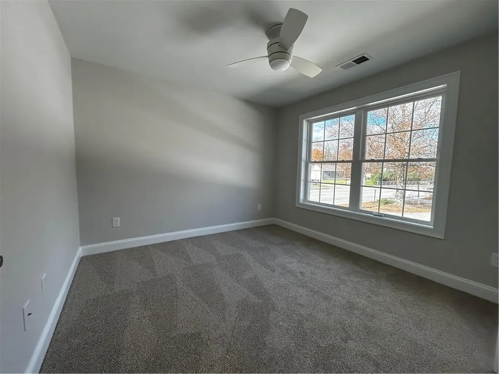 1 Kensington Way Johnston RI 02919