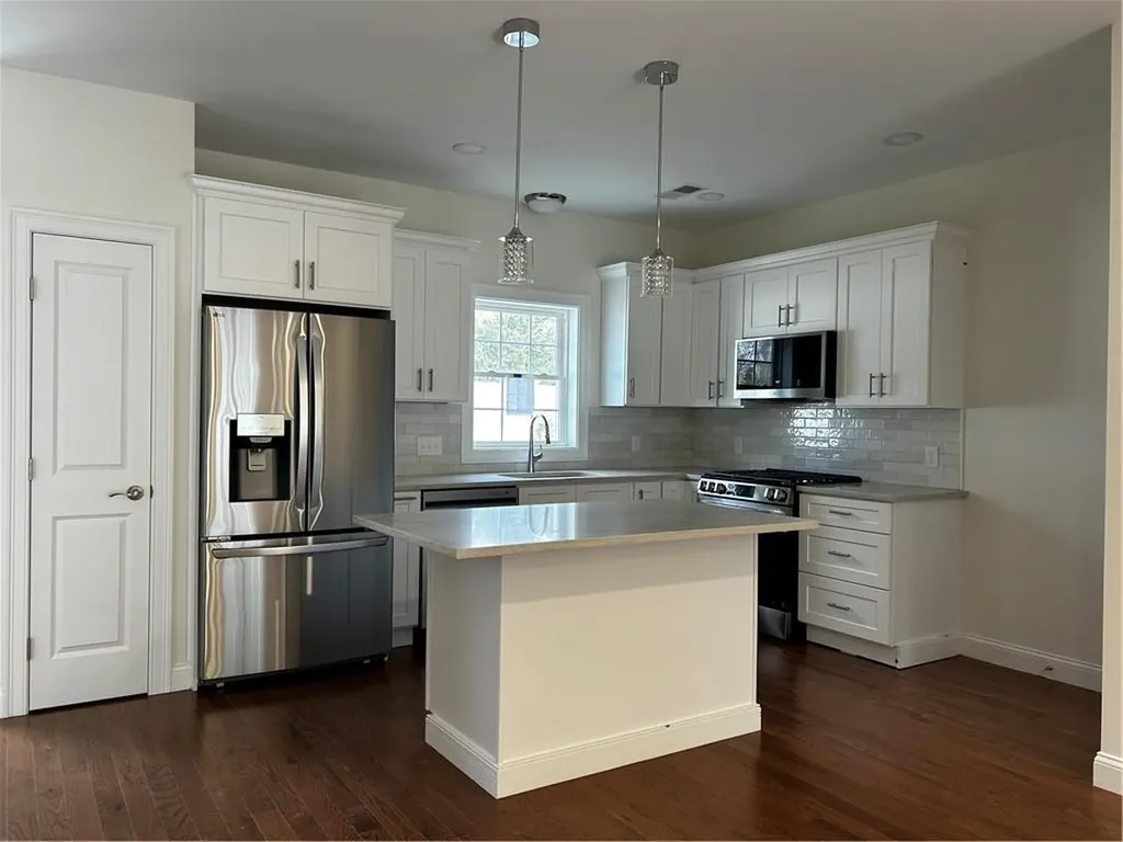 1 Kensington Way Johnston RI 02919