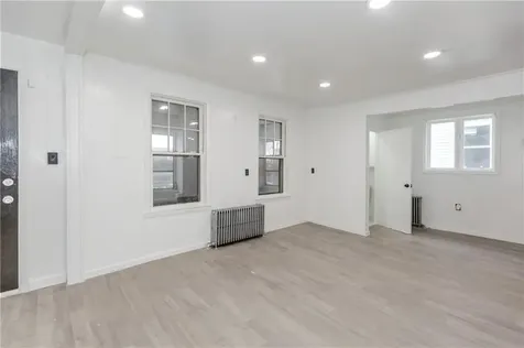 37 Hampton Street Providence RI 02904