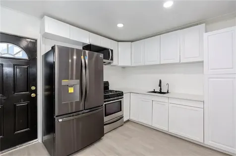 37 Hampton Street Providence RI 02904