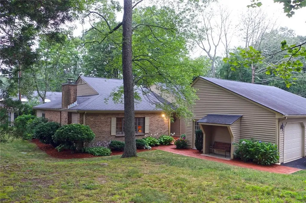 123 Pine Glen Drive East Greenwich RI 02818