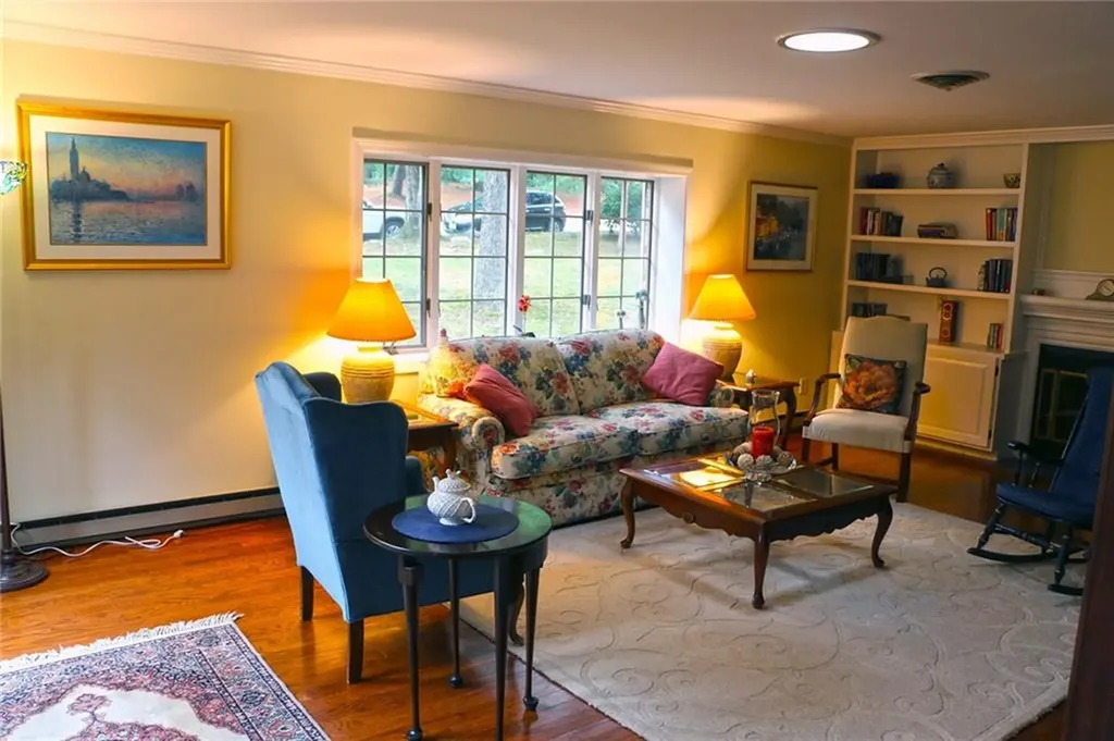 123 Pine Glen Drive East Greenwich RI 02818