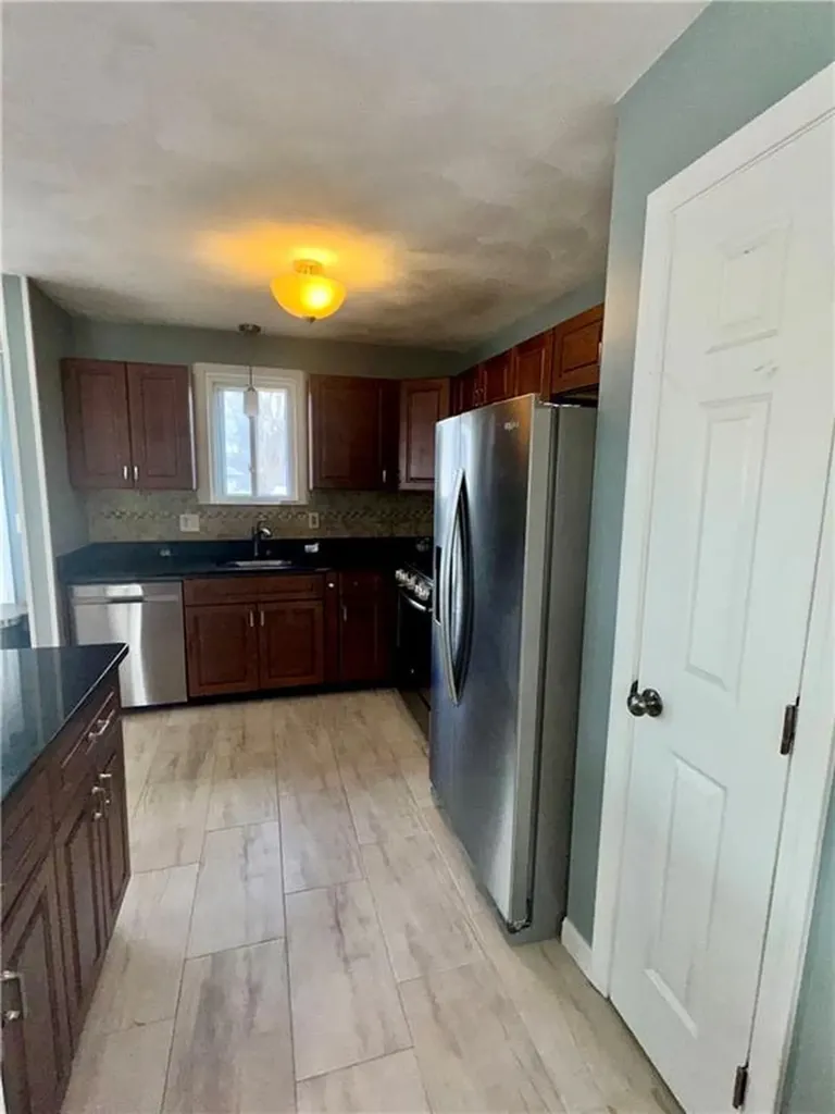 231 Smith Street Warwick RI 02886