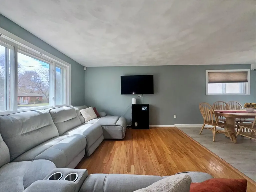 231 Smith Street Warwick RI 02886