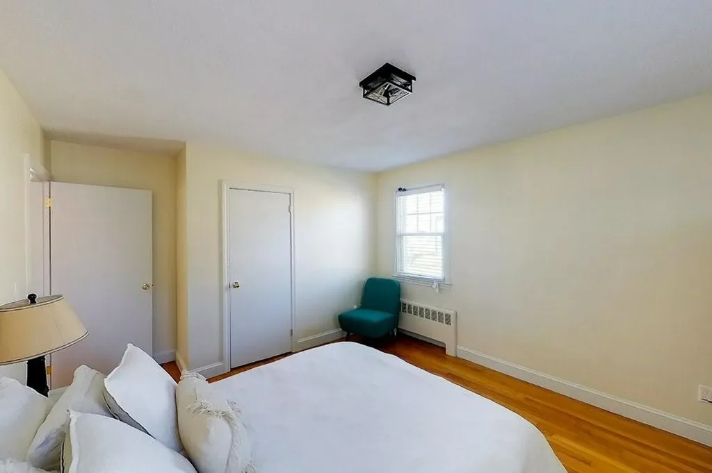 9 Hillside Avenue Newport RI 02840
