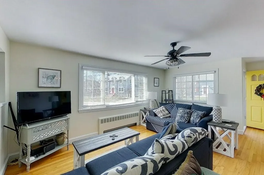 9 Hillside Avenue Newport RI 02840