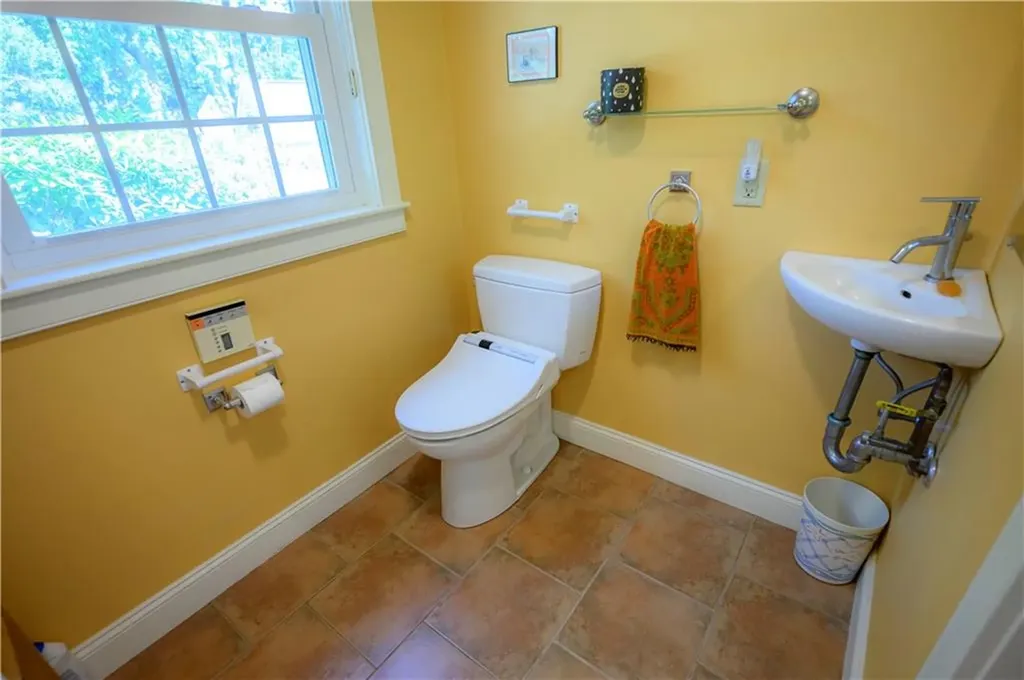 46 South River Drive Narragansett RI 02882