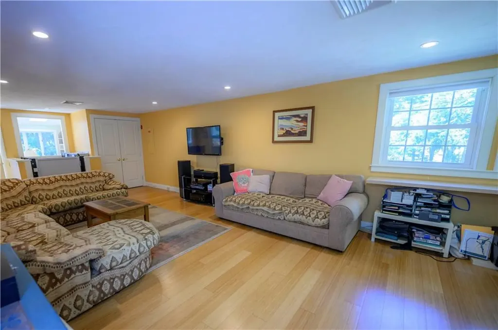 46 South River Drive Narragansett RI 02882