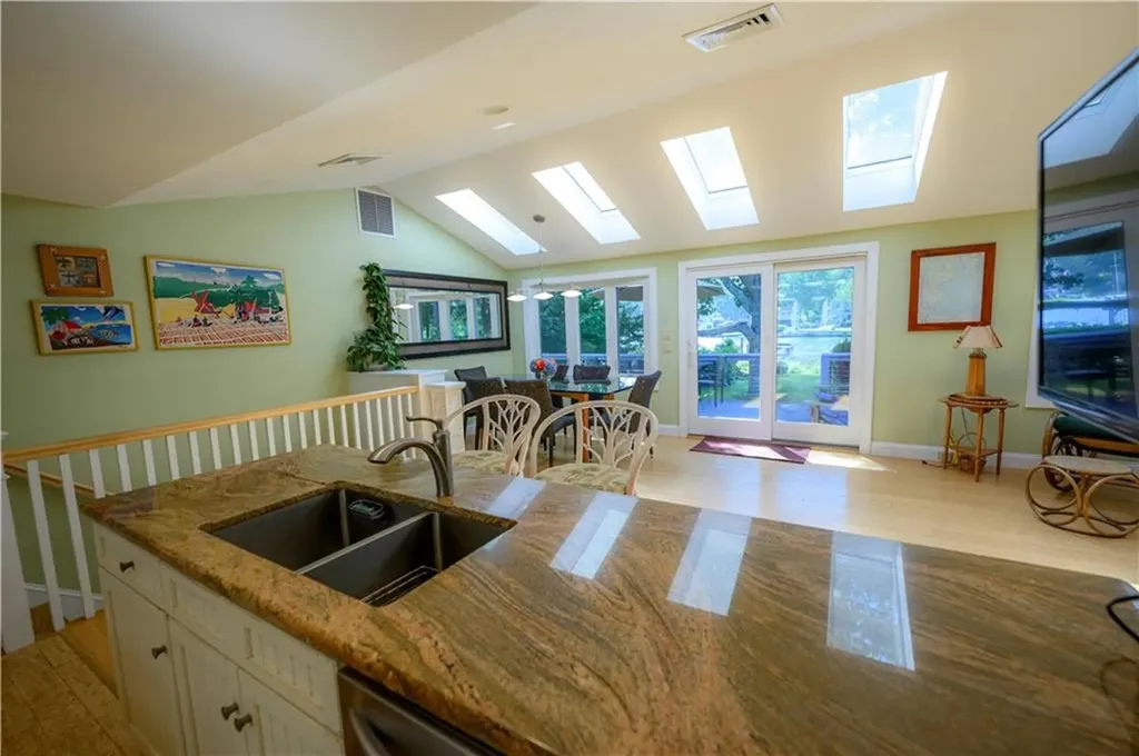 46 South River Drive Narragansett RI 02882