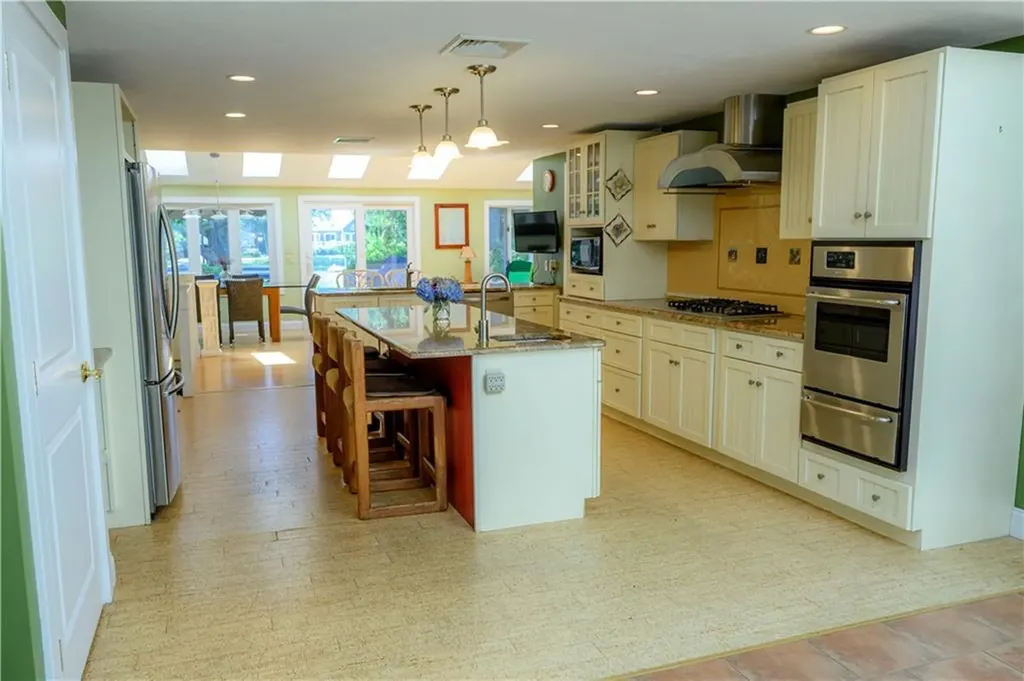 46 South River Drive Narragansett RI 02882