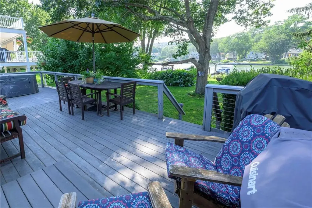 46 South River Drive Narragansett RI 02882