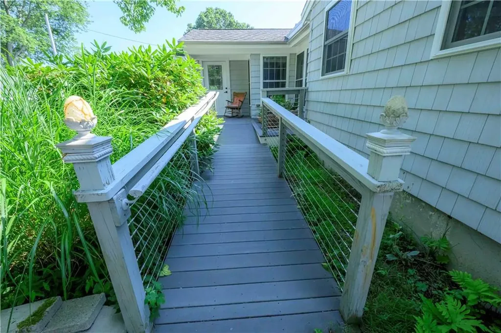 46 South River Drive Narragansett RI 02882