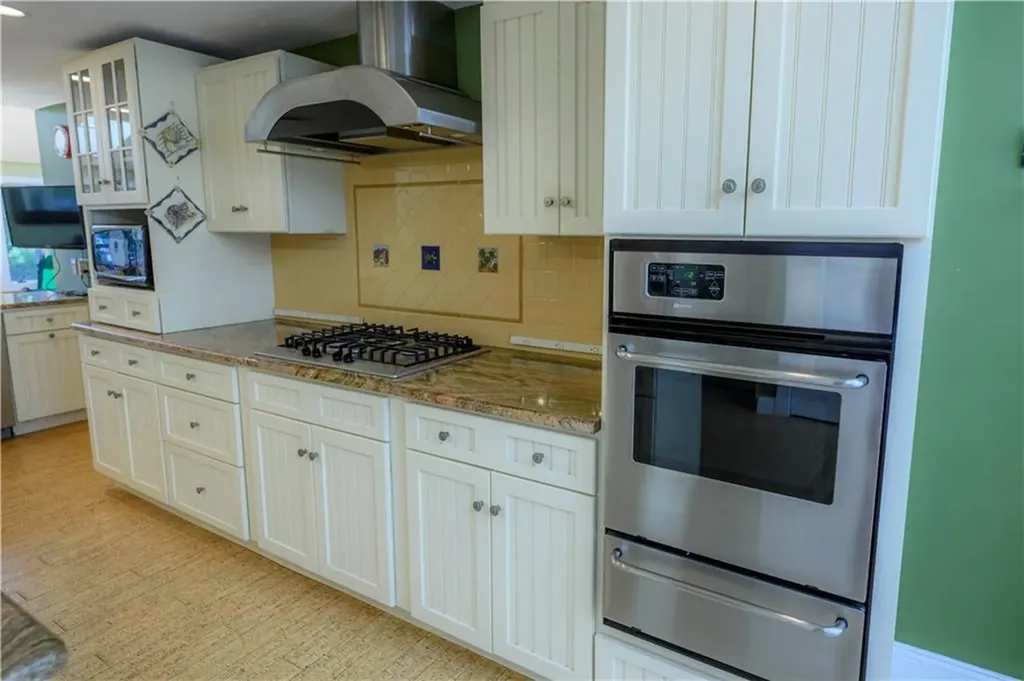 46 South River Drive Narragansett RI 02882