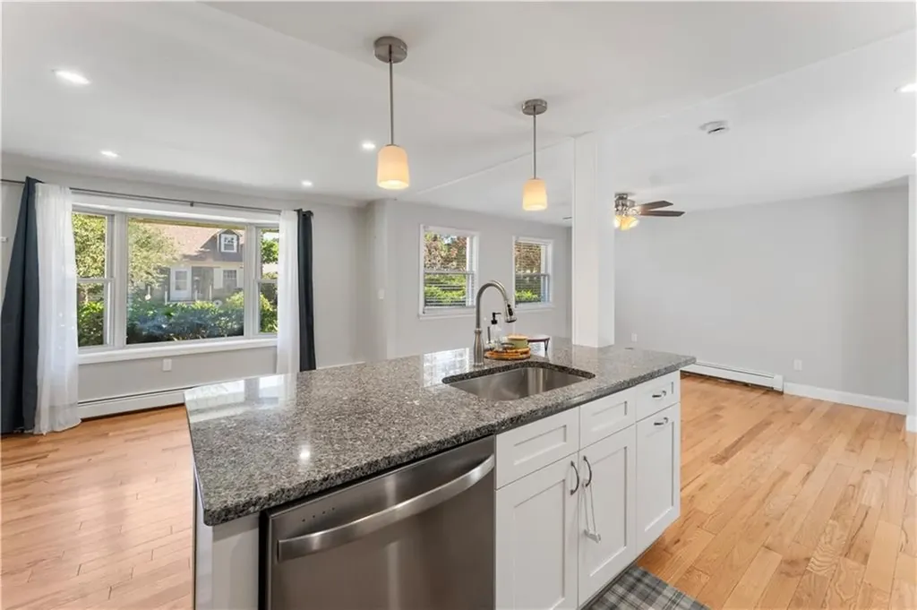 88 General Hawkins Drive Warwick RI 02888