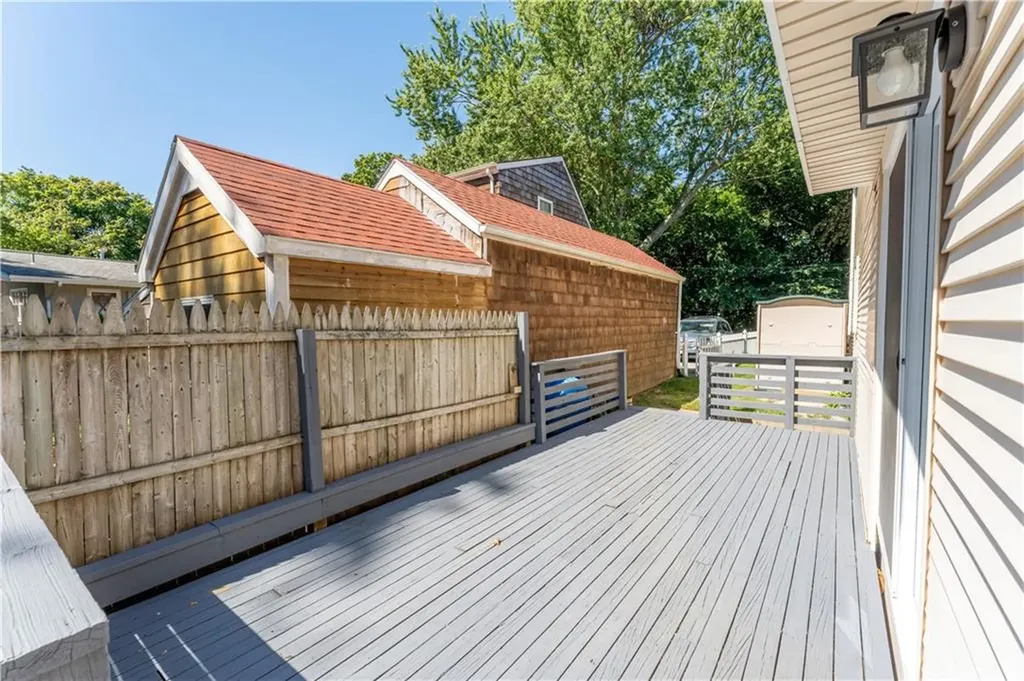 88 General Hawkins Drive Warwick RI 02888