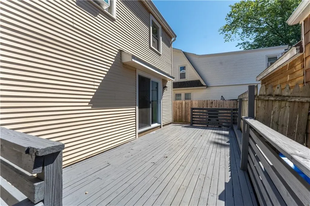 88 General Hawkins Drive Warwick RI 02888