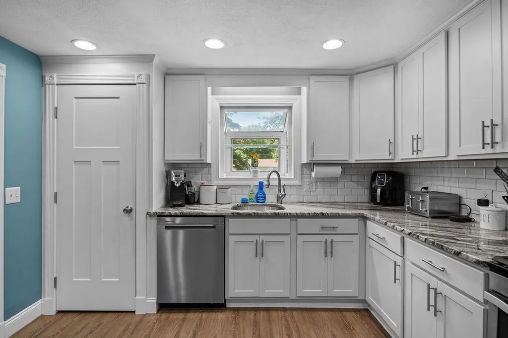 83 Quaker Drive West Warwick RI 02893