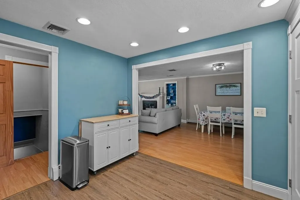 83 Quaker Drive West Warwick RI 02893