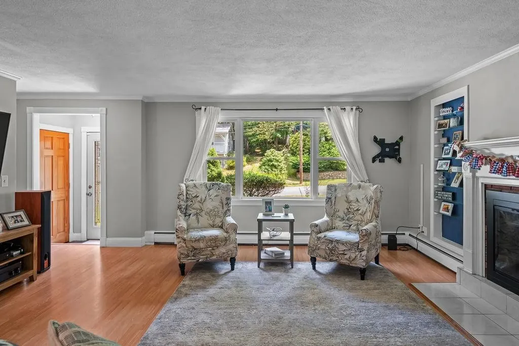 83 Quaker Drive West Warwick RI 02893