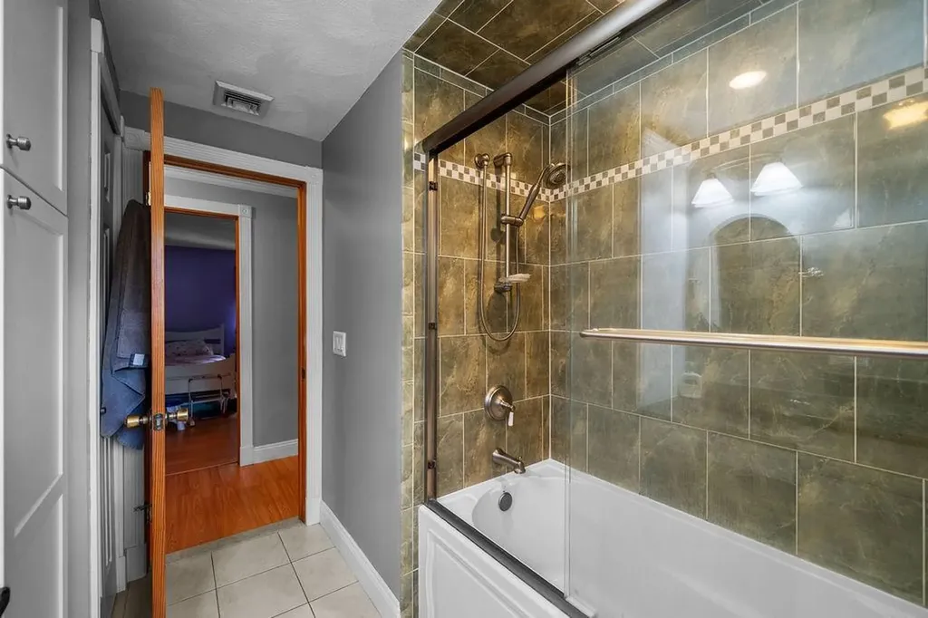 83 Quaker Drive West Warwick RI 02893