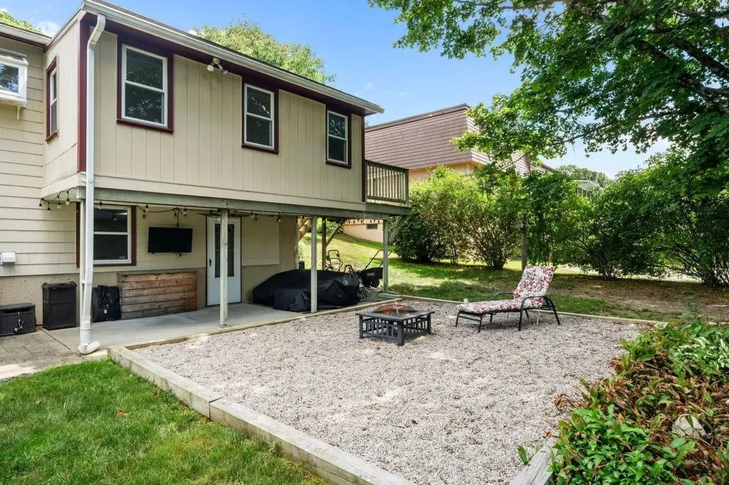 83 Quaker Drive West Warwick RI 02893
