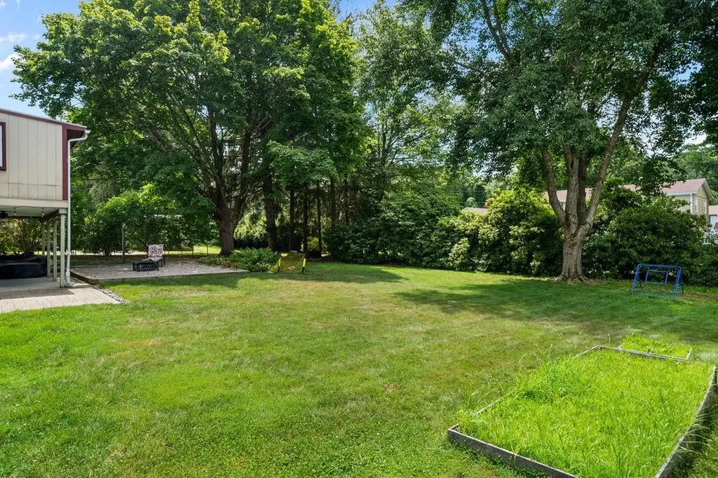 83 Quaker Drive West Warwick RI 02893