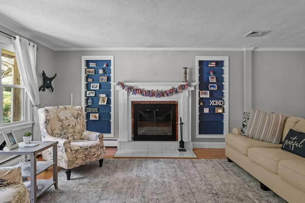 83 Quaker Drive West Warwick RI 02893