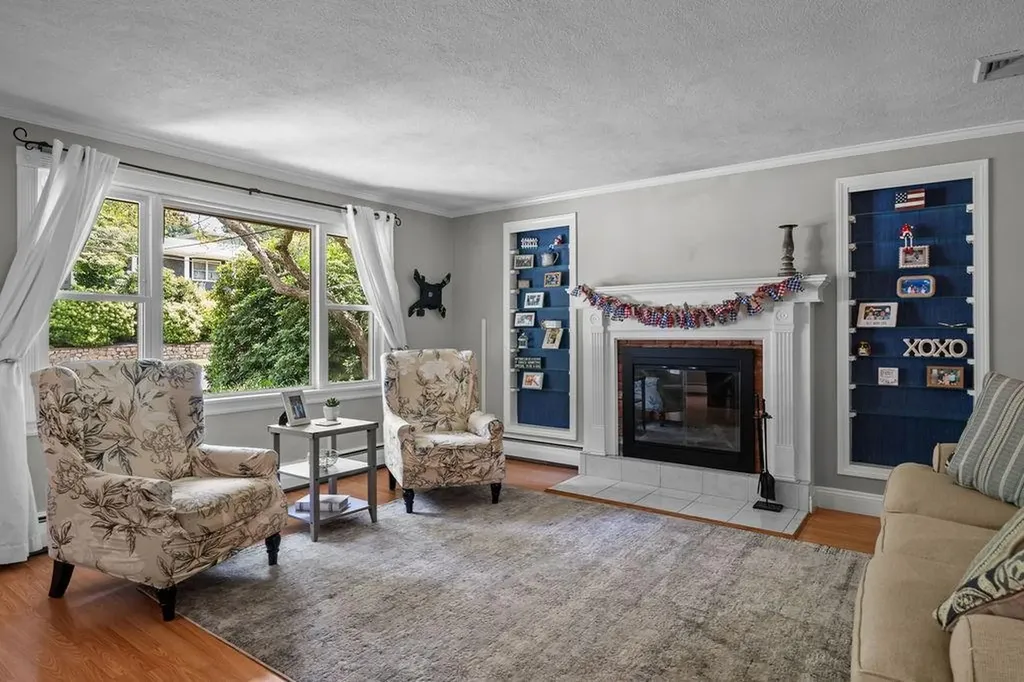 83 Quaker Drive West Warwick RI 02893