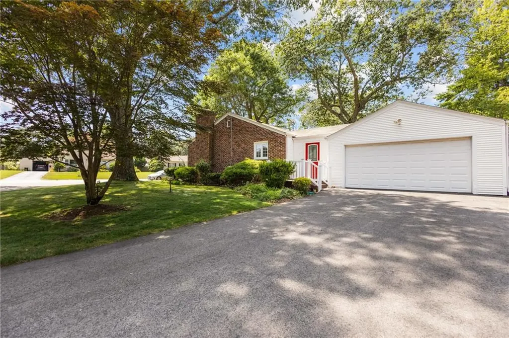 54 Frontier Road Warwick RI 02889