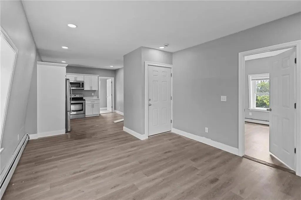 406 Cahill Street Providence RI 02905